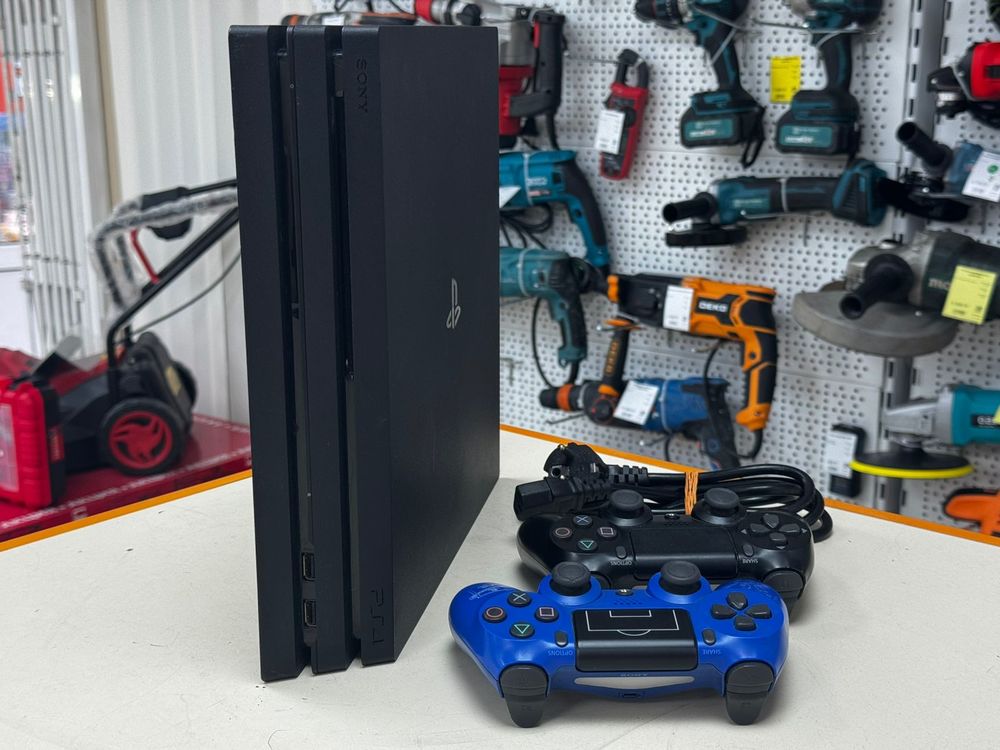 Игровая приставка PlayStation 4 Pro 1Tb