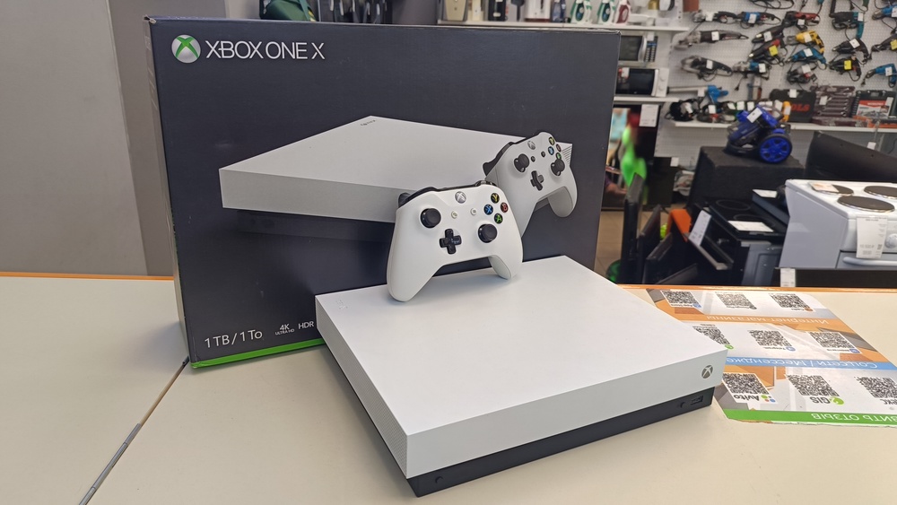 Игровая приставка Xbox One X 1Tb
