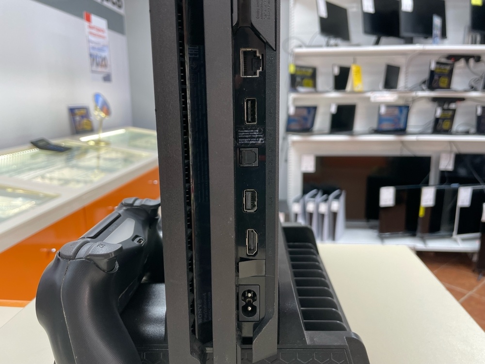 Игровая приставка PlayStation 4 Pro 1Tb