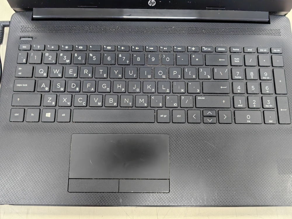 Ноутбук HP HP 15-db1069ur; Athlon 300U, Radeon 530, 8 Гб, Нет, 250 Гб