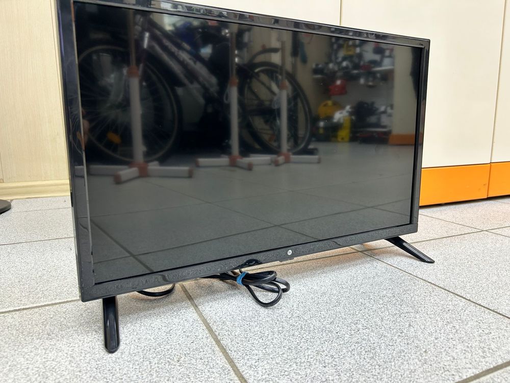 LED Телевизор HI VHIX-24H152MSY
