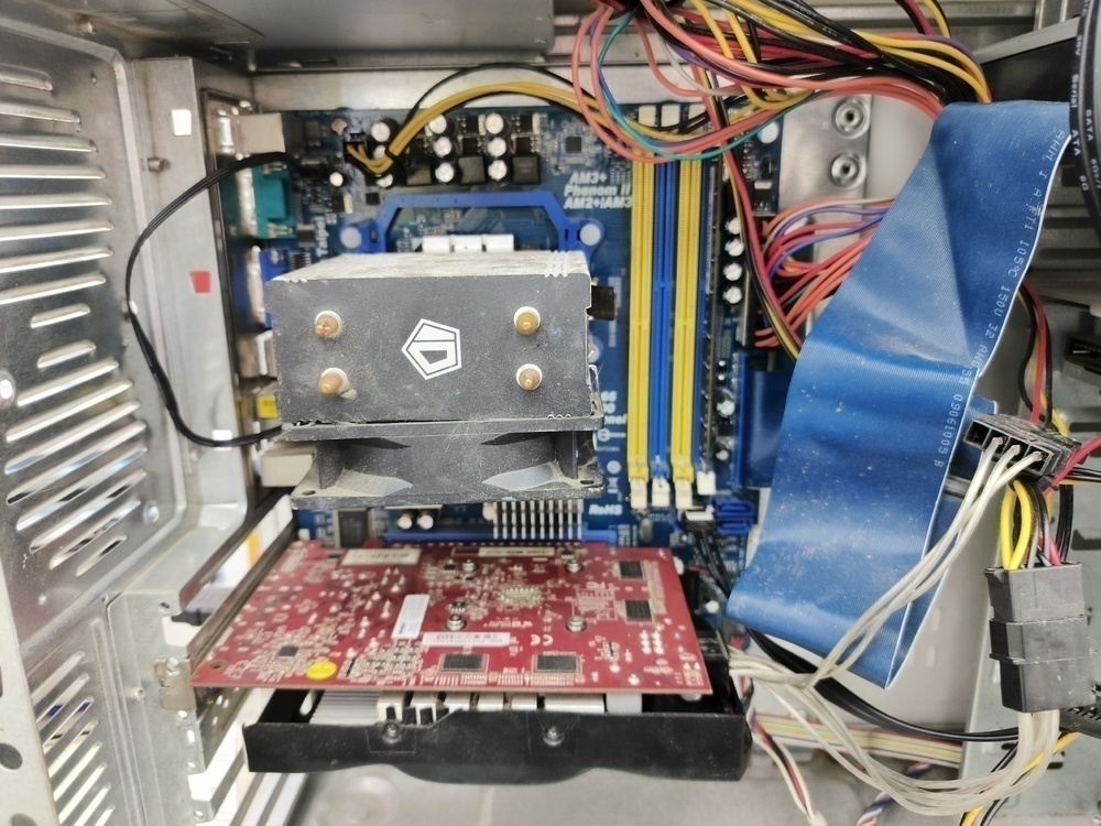 Системный блок Noname; FX-4330, Radeon HD 6700, 8 Гб, 240 Гб, Нет