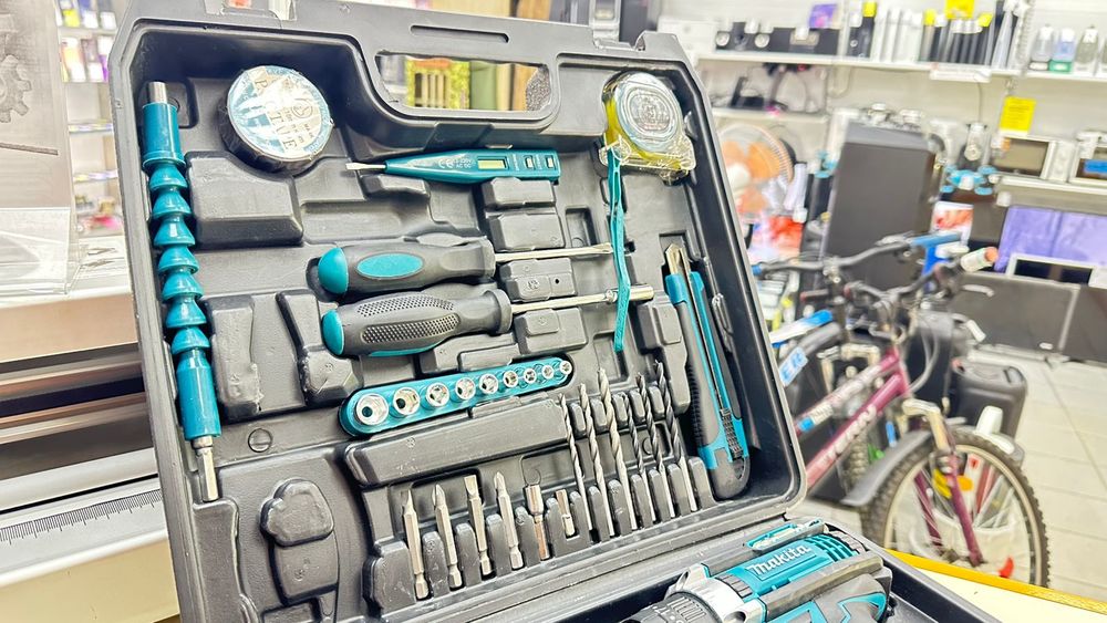 Шуруповерт Makita 123.