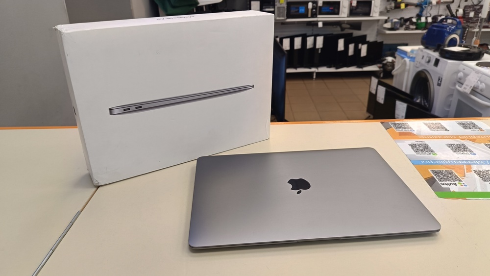 Ноутбук Apple Macbook M1 2337; Apple M1, HD Graphics, 8 Гб, 256 Гб, Нет