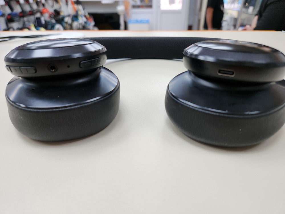 Наушники беспроводные JBL Live 660NC