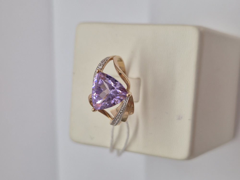 КОЛКМИ585 КОЛЬЦО С КАМНЯМИ (Au 585)