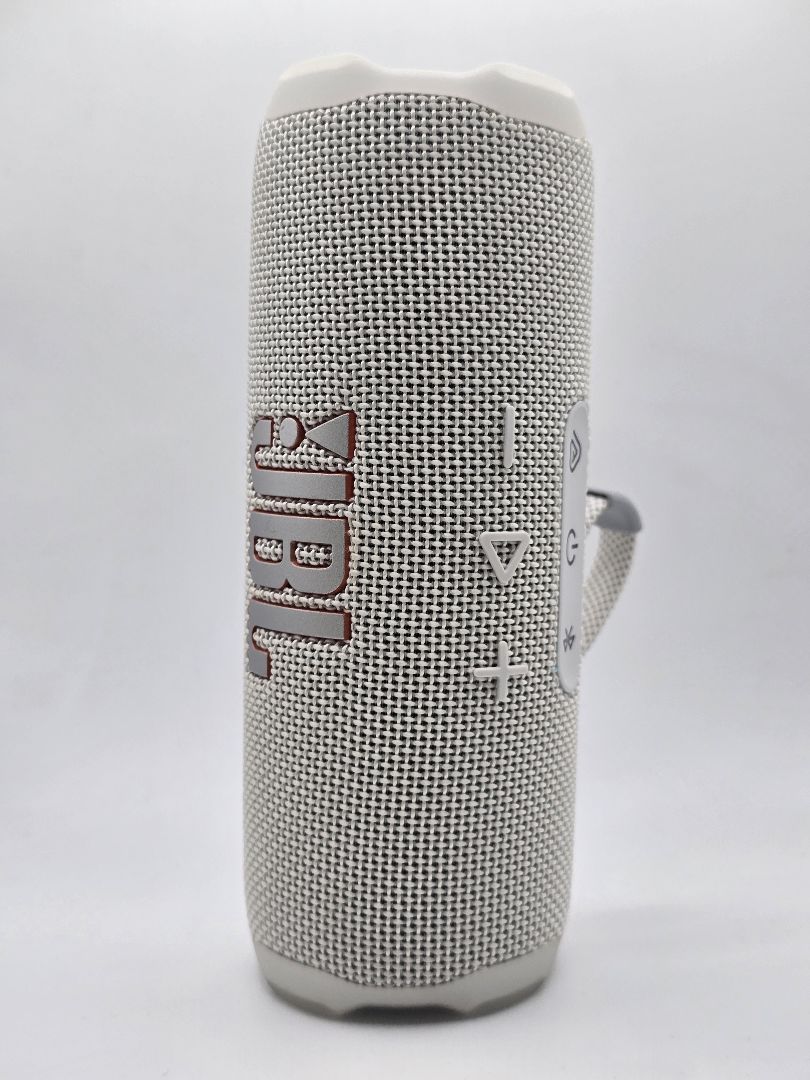 Портативная акустика JBL Flip 6;