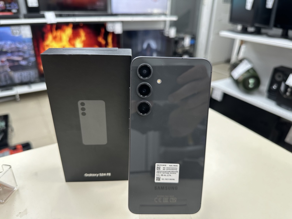 Смартфон Samsung Galaxy S24 FE 8/256