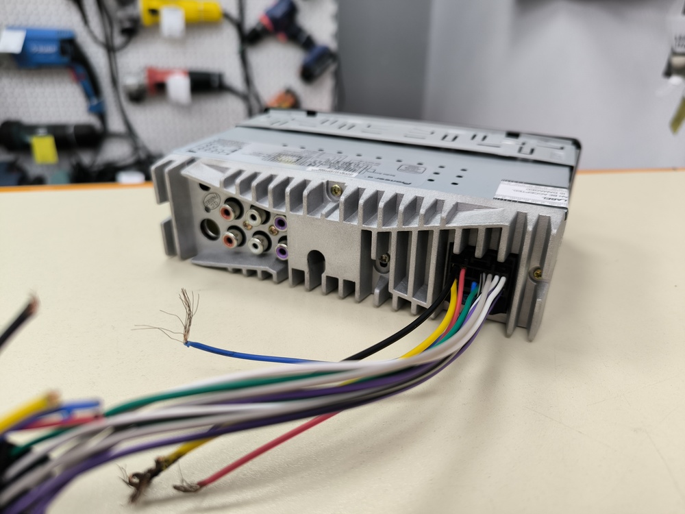 Автомагнитола Pioneer MVH-815DSP