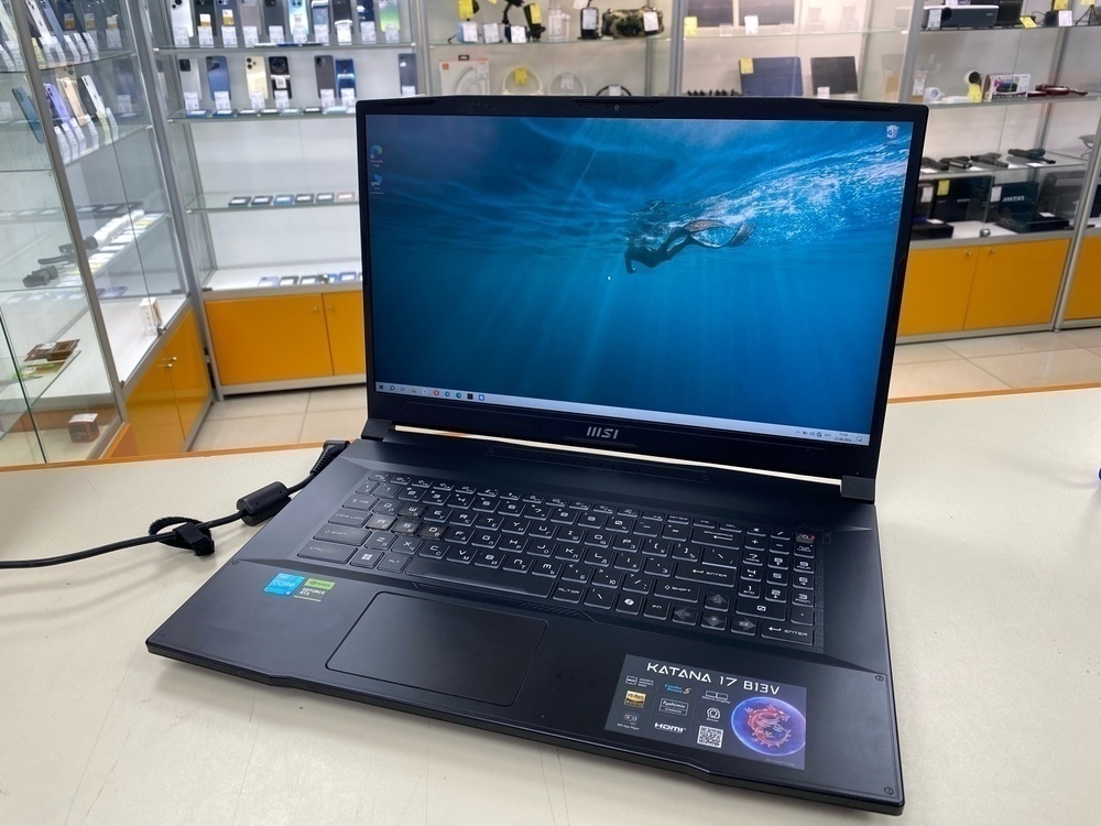 Ноутбук MSI; i5-13450H, GeForce RTX 4050, 16 Гб, 512 GB, Нет