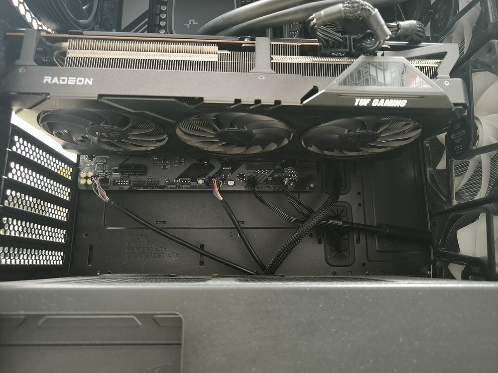 Системный блок ZALMAN; Ryzen 7 9700X, Radeon RX 6700 XT, 32 Гб, 1 Tb, Нет