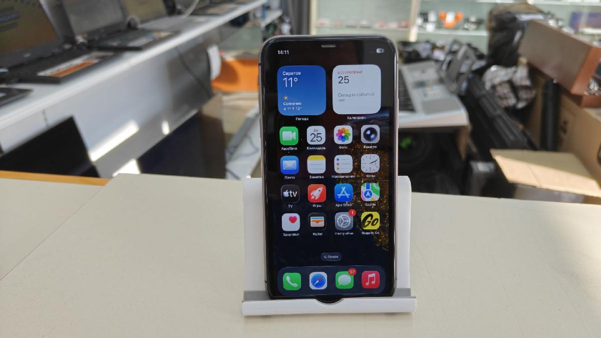 Смартфон Apple iPhone 11 64Gb