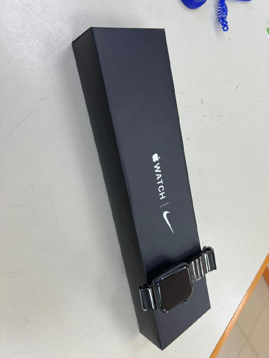 Смарт-часы Apple Watch Series 6 44 мм