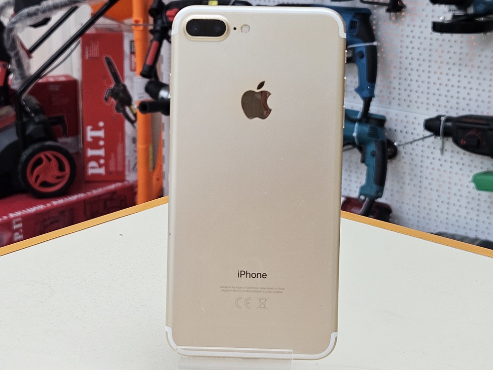 Смартфон Apple iPhone 7 Plus 32Gb