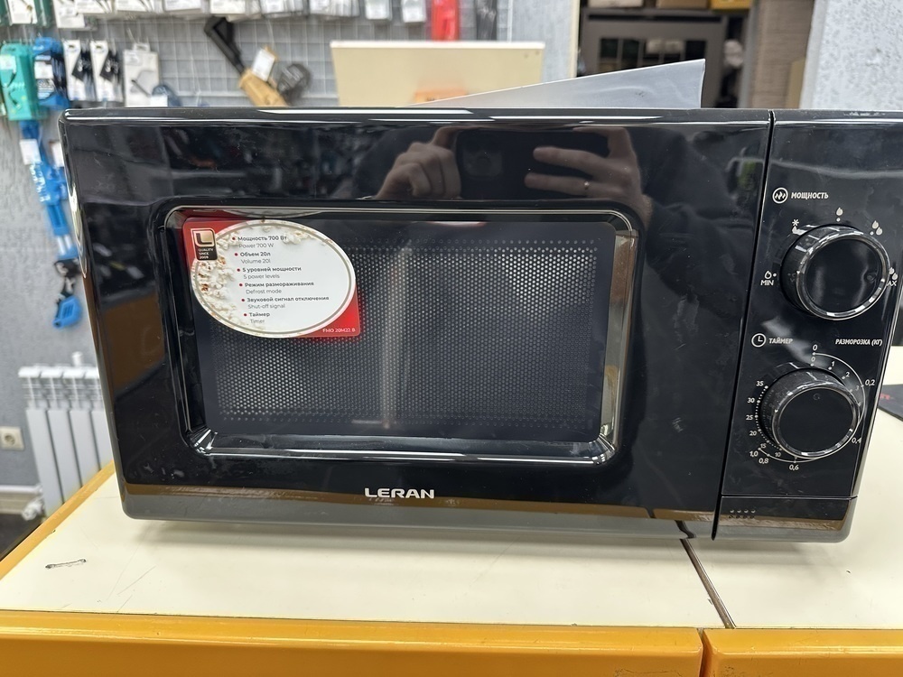 Микроволновая печь Leran FMO 20M22W