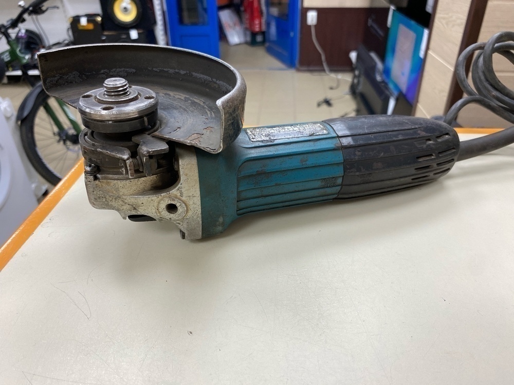 Угловая шлифмашина Makita GA5030