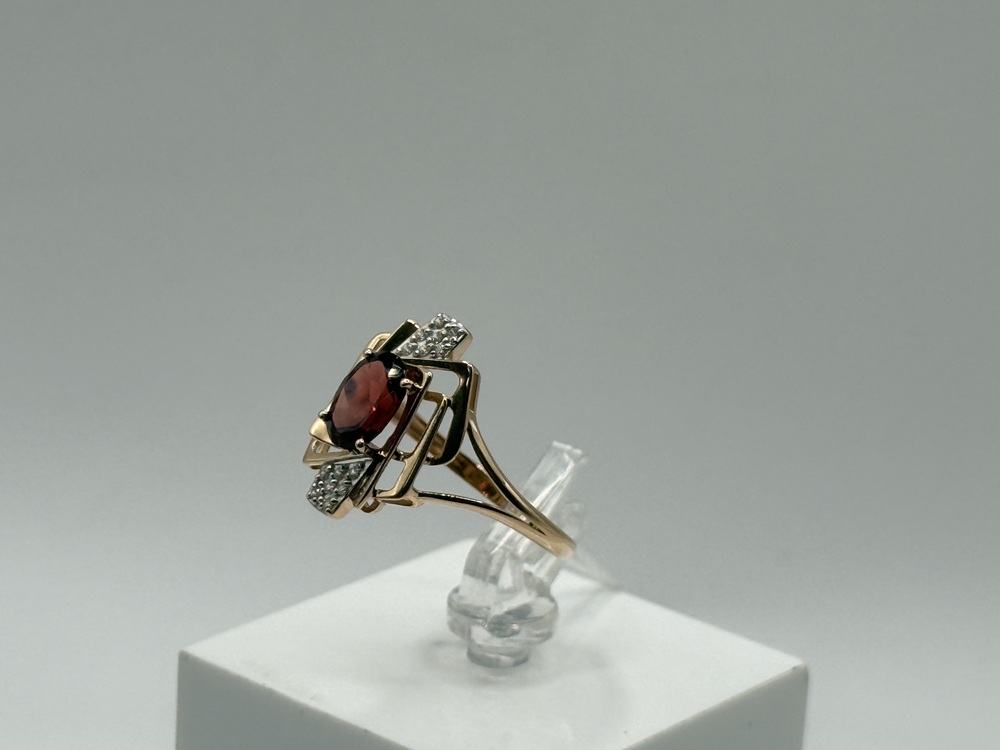 КОЛКМИ585 КОЛЬЦО С КАМНЯМИ (Au 585)