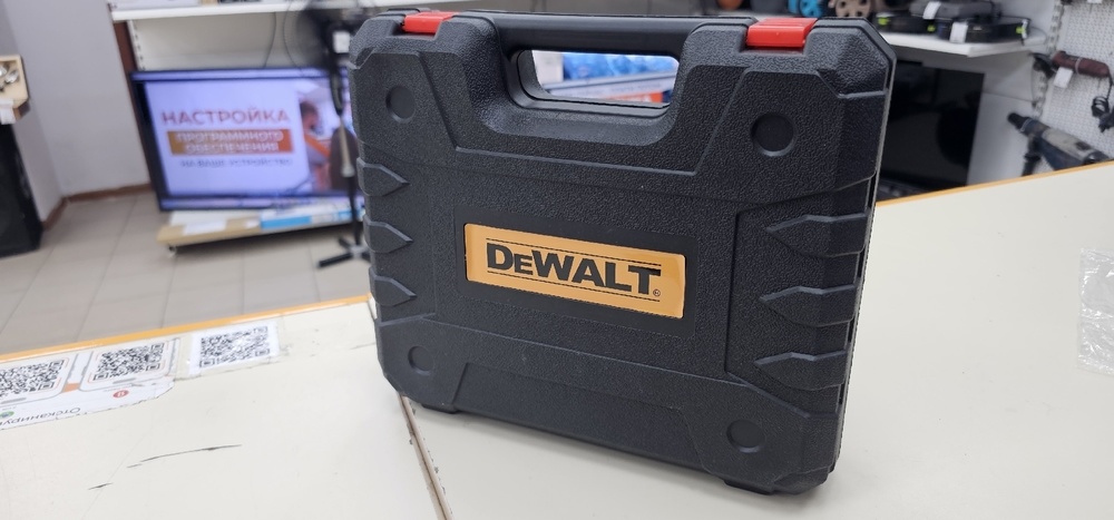 Шуруповерт Dewalt DC 721KA