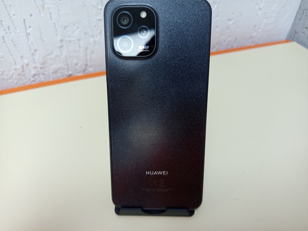 Смартфон Huawei Nova Y61 4/64