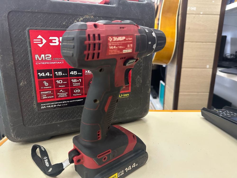 Шуруповерты Зубр ДА-14,4-2-Ли;