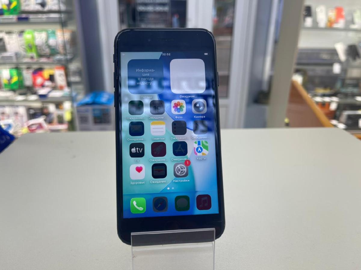 Смартфон Apple iPhone SE 2020 64Gb