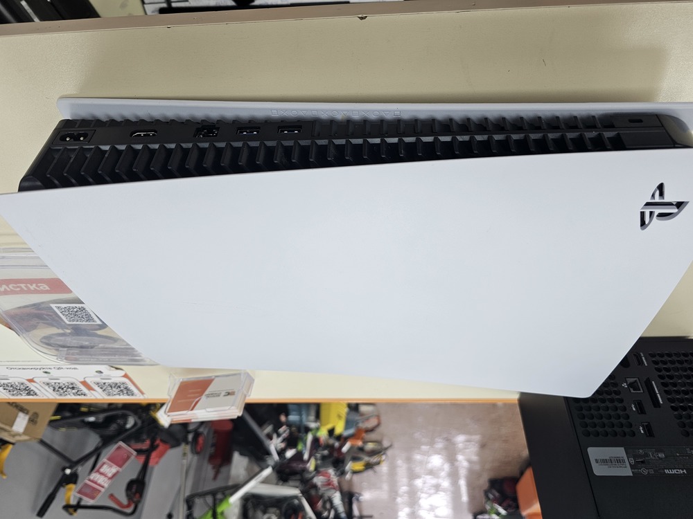 Игровая приставка PlayStation 5 Digital Edition 825Gb