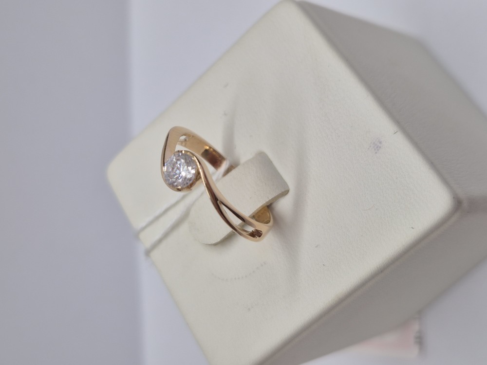 КОЛКМ585 КОЛЬЦО С КАМНЕМ (Au 585)