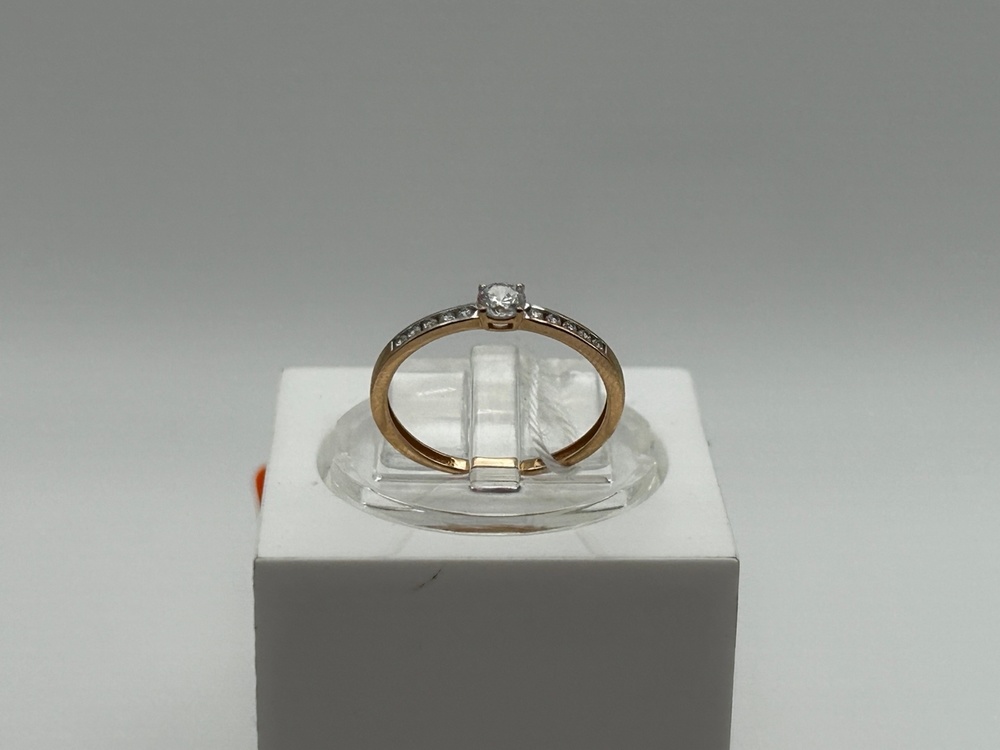 КОЛЬЦО С КАМНЯМИ (Au 375)