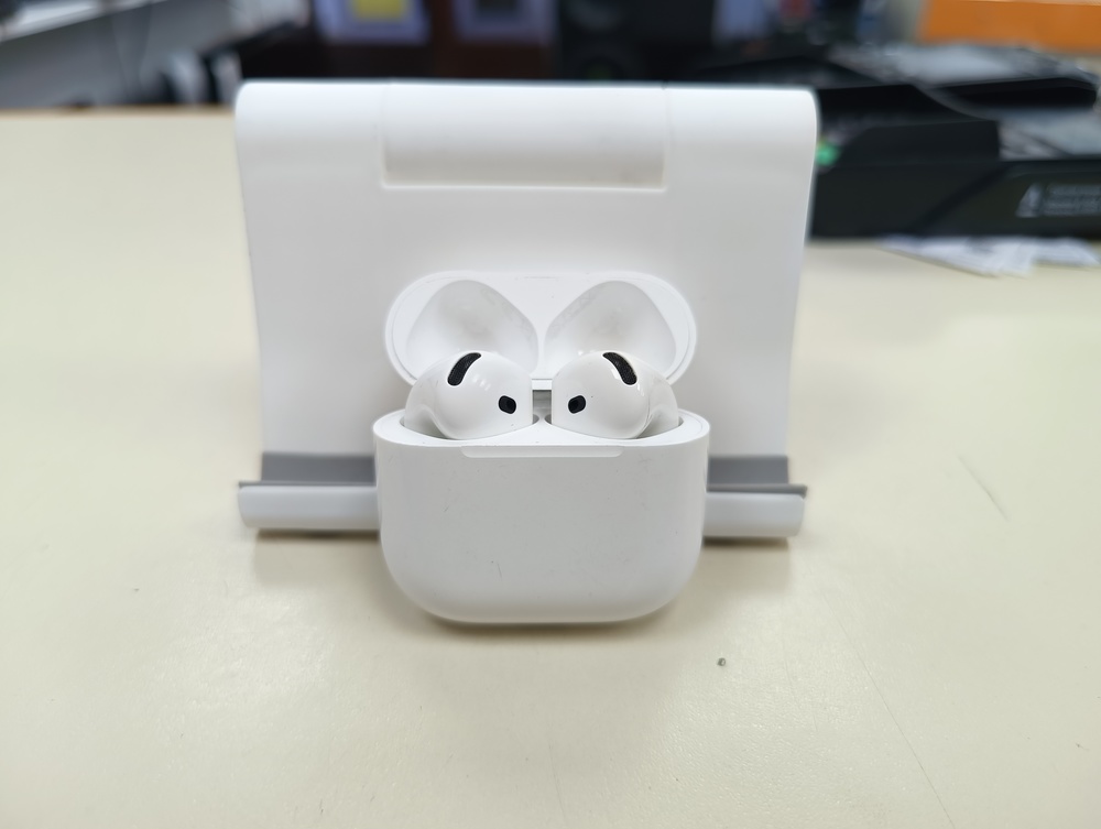 Наушники беспроводные Apple AirPods 4 Без ANC