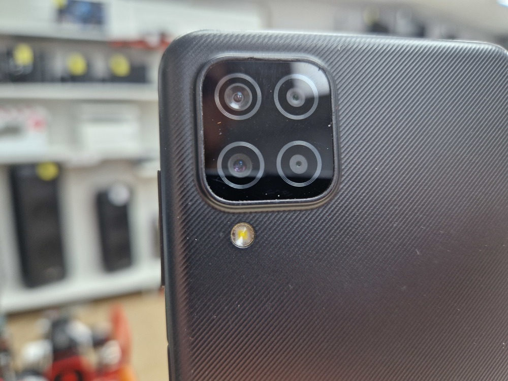 Смартфон Samsung Galaxy A12 4/64