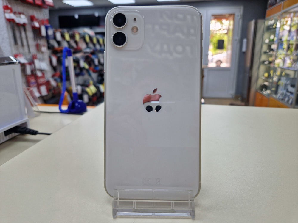 Смартфон Apple iPhone 11 64Gb