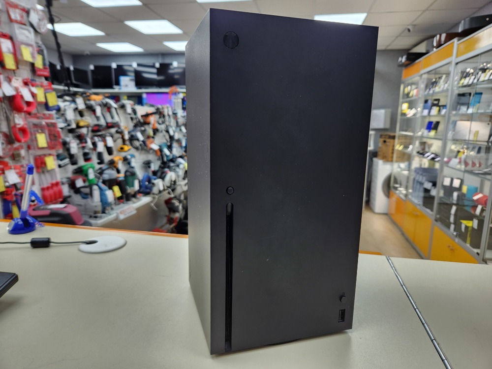 Игровая приставка Xbox Series X 1Tb