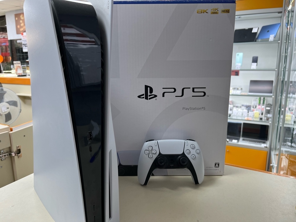 Игровая приставка PlayStation 5 825Gb (С дисководом)