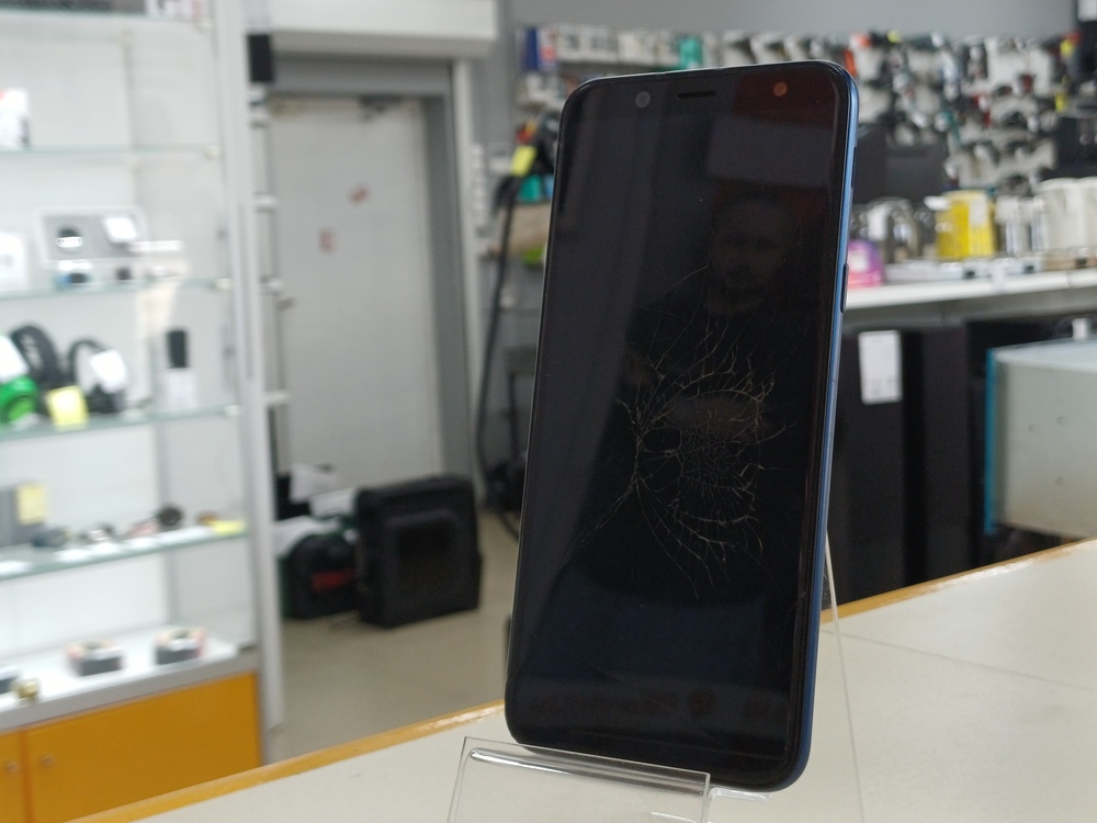 Смартфон Samsung Galaxy A6 3/32