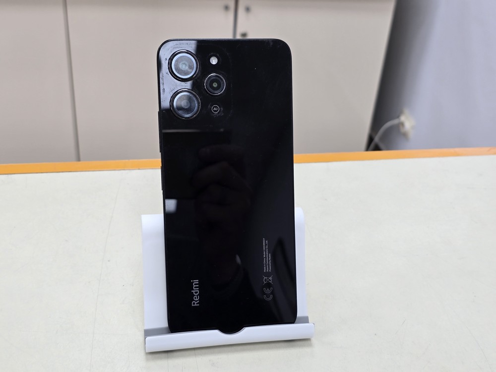 Смартфон Xiaomi Redmi 12 4/128