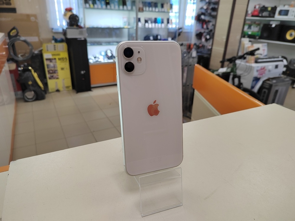 Смартфон Apple iPhone 11 64Gb
