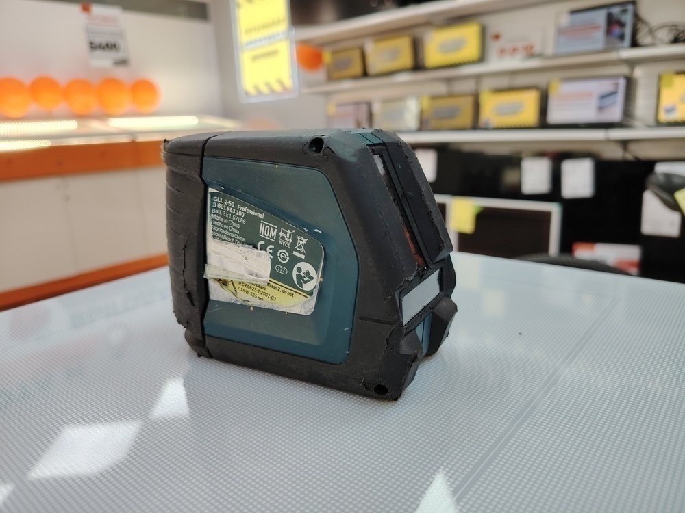 Нивелир Bosch GLL 2-50