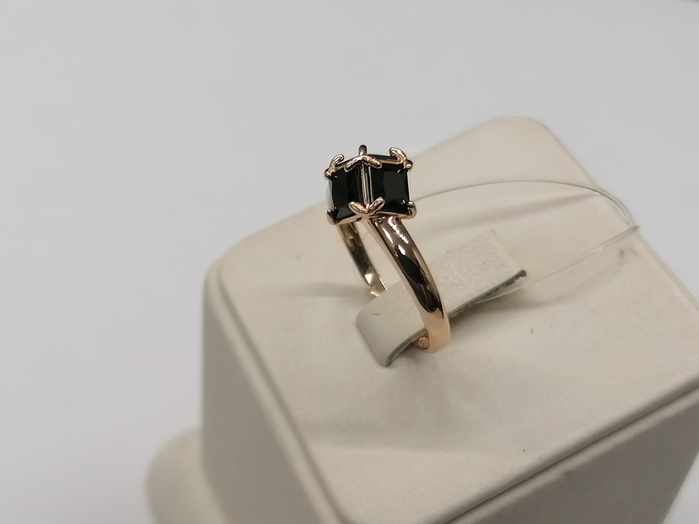 кч4754 КОЛЬЦО С КАМНЕМ (Au 585)