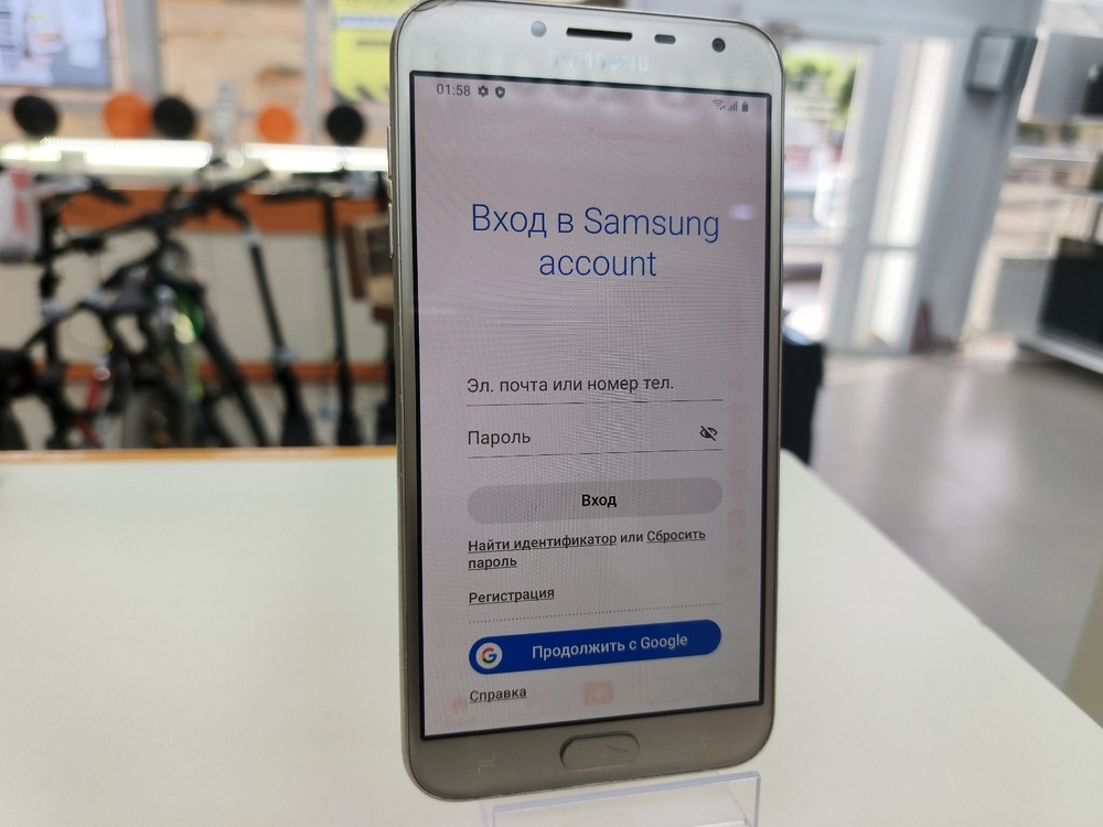 Смартфон Samsung Galaxy J4 2018 3/32