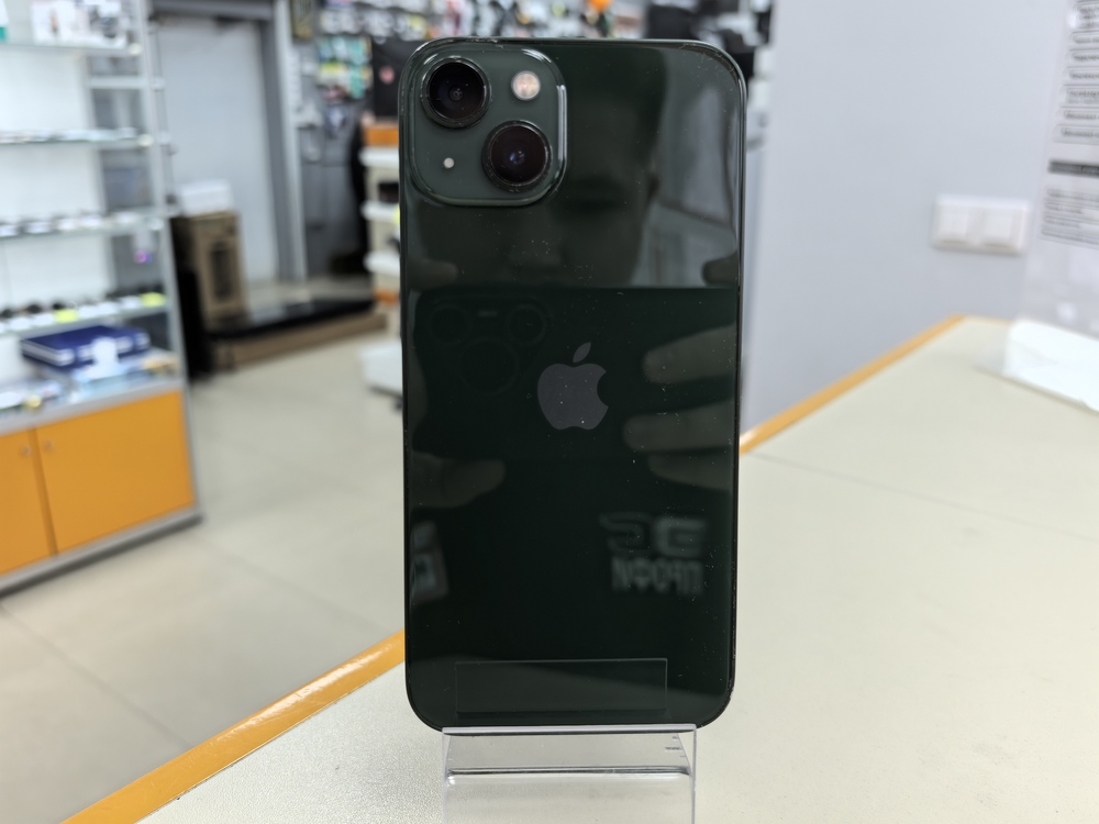 Смартфон Apple iPhone 13 128Gb