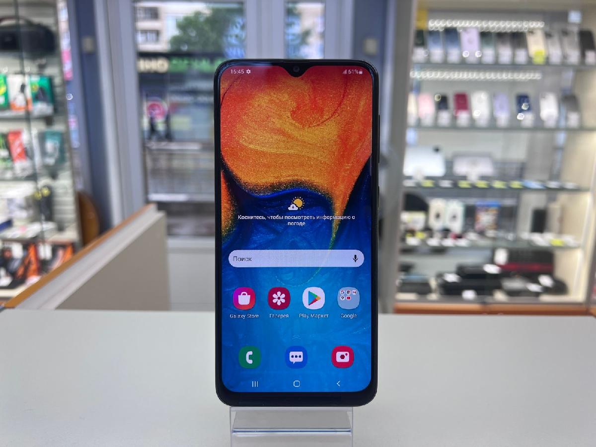 Смартфон Samsung Galaxy A20 3/32