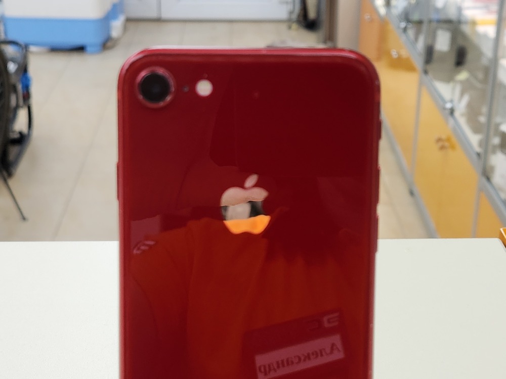 Смартфон Apple iPhone 8 64Gb
