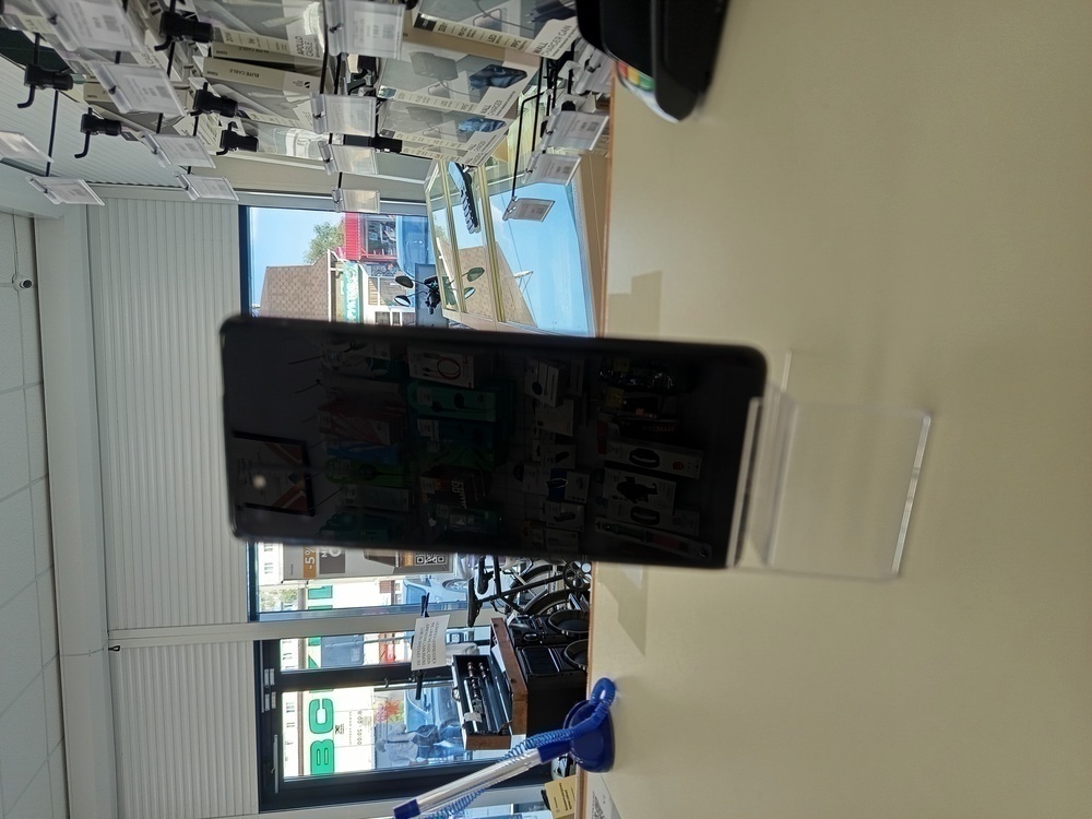 Смартфон Samsung Galaxy S20 Plus