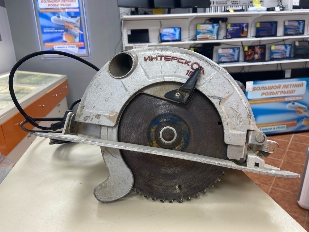 Дисковая пила Интерскол ДП-190/1600М