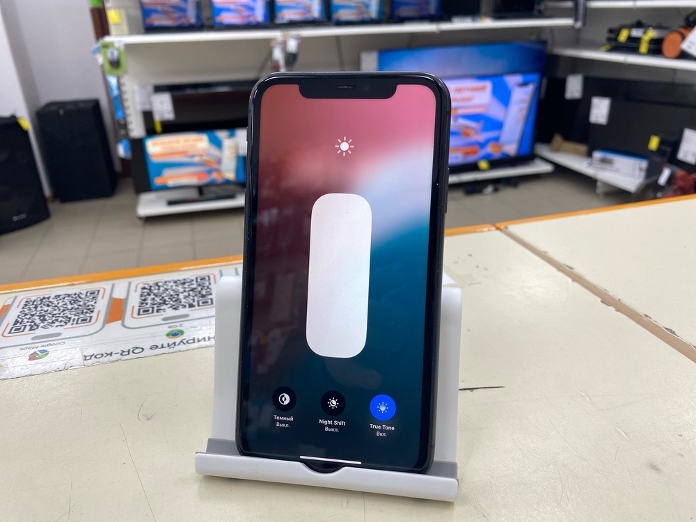 Смартфон Apple iPhone 11 64Gb