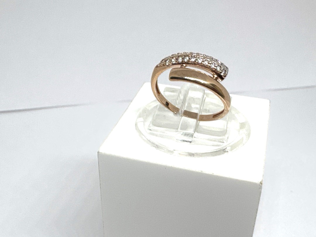 КОЛКМИ375 КОЛЬЦО С КАМНЯМИ (Au 375)