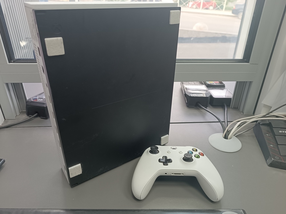 Игровая приставка Xbox One S 1TB