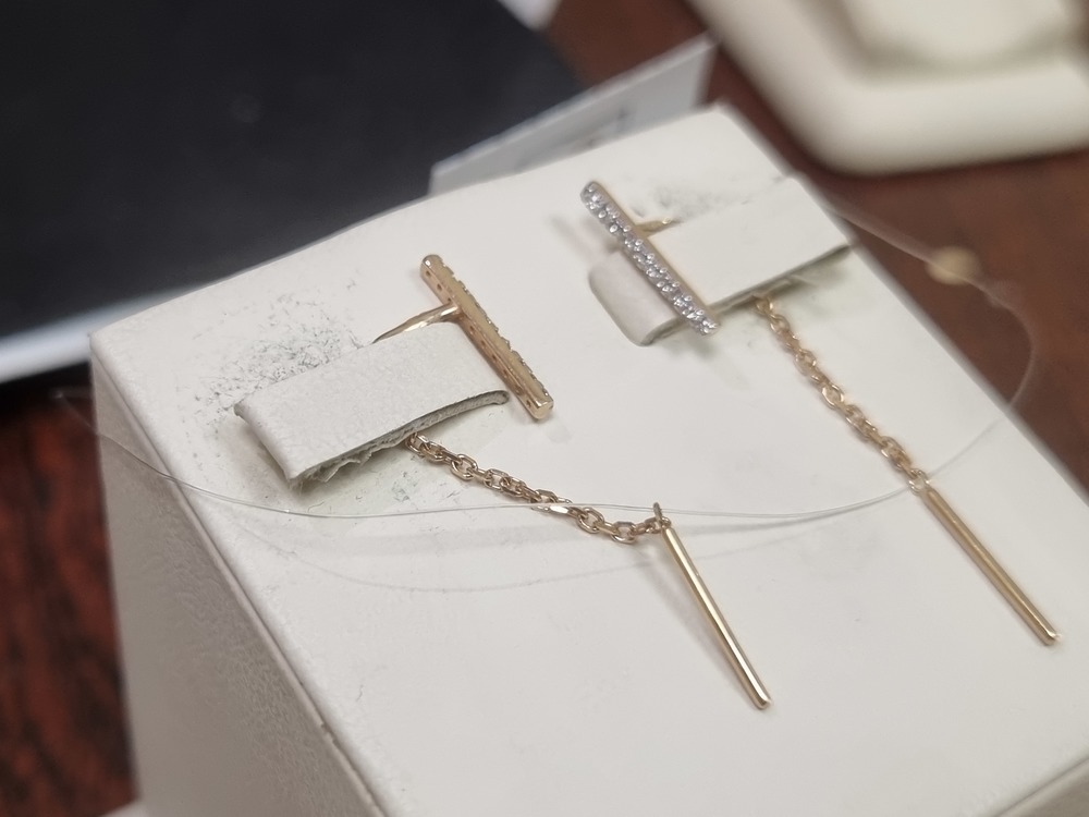 СЕРЬГИ ПРОДЕВКИ с камнями (Au 585)