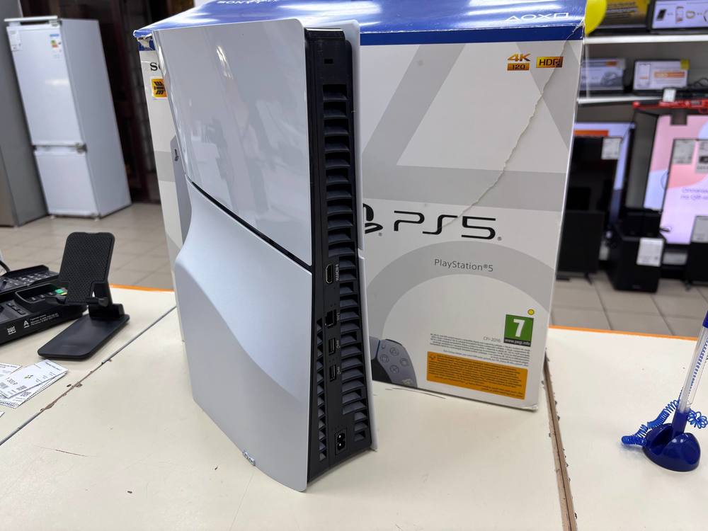 Игровая приставка PlayStation 5 Slim 1TB (С дисководом) Игровая приставка PlayStation 5 Slim 1TB (С дисководом)