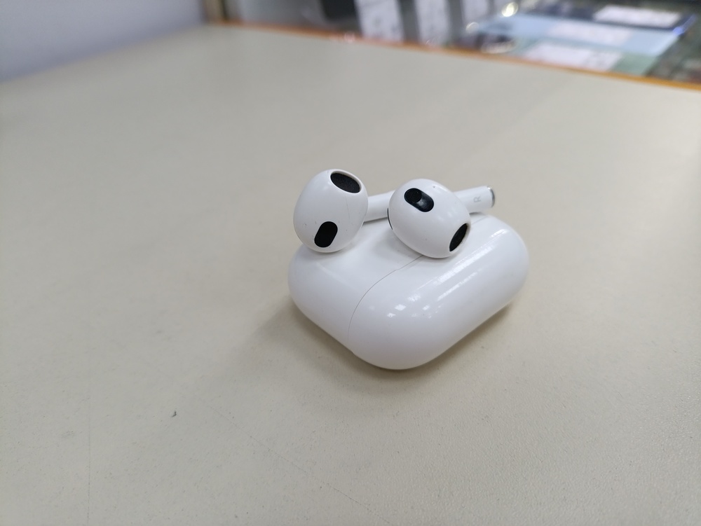 Наушники беспроводные Apple AirPods 3 Lightning